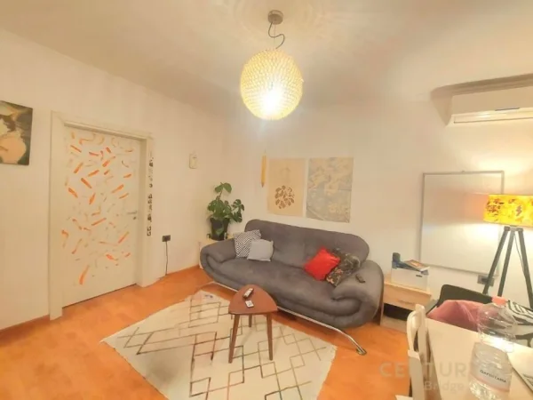 APARTAMENT 1+1 PER QIRA PRANE GJYKATES SE RRETHIT!,500euro