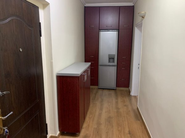 Apartament 2+1 me qera tek Pazari i ri