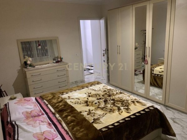 Apartament 2+1 për Qira në Yzberisht, Tiranë