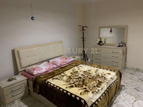 Apartament 2+1 për Qira në Yzberisht, Tiranë