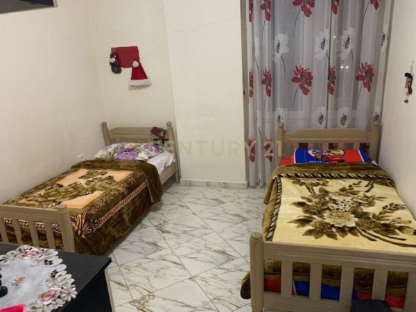 Apartament 2+1 për Qira në Yzberisht, Tiranë