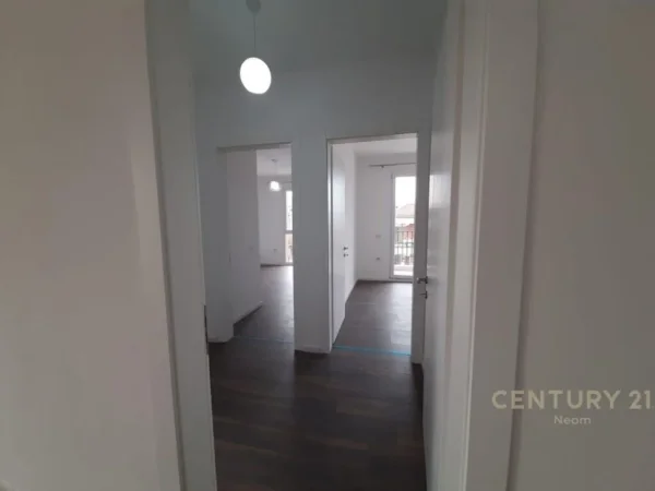 JEPET APARTAMENT 2+1+2 ME QIRA PER ZYRA OSE BANIM