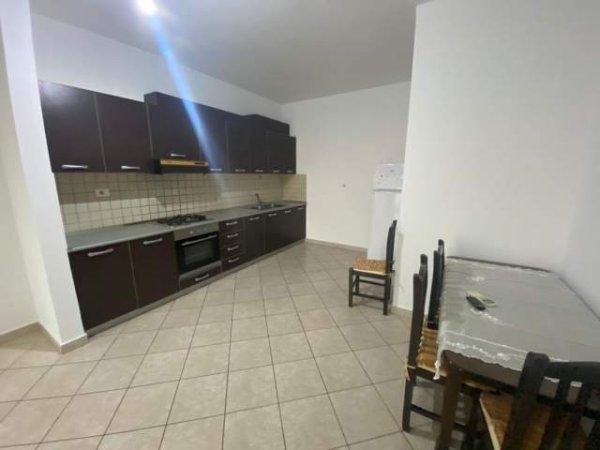 Tirane, jepet me qera apartament 2+1+BLK Kati 8, 110 m² 36.000 Leke (Aleksandri i Madh)