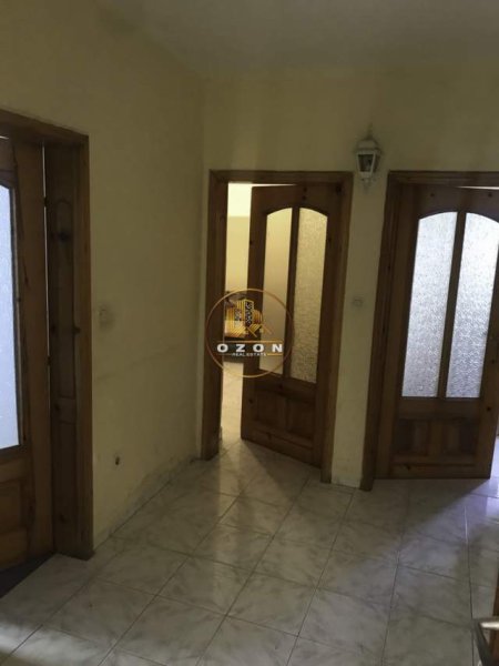 Tirane, shitet apartament 1+1 Kati 1, 75 m² 90.000 Euro (Rruga " Ferit Xhajko'')