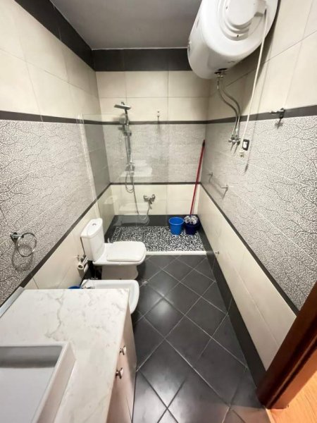 Tirane, jepet me qera apartament 2+1+BLK Kati 5, 115 m² 500 Euro (Perballe DELIJORGJIT)