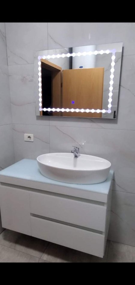 Apartament 1+1 me qira Komuna e Parisit Tirane