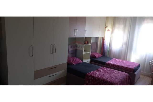 Tirane, jepet me qera apartament 2+1+A+BLK Kati 7, 92 m² 600 Euro (Globe)