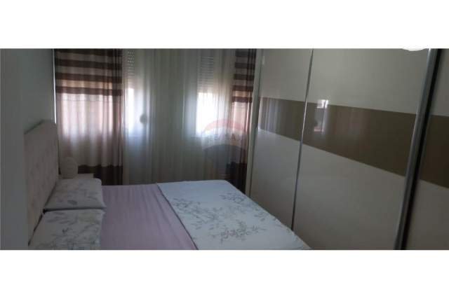 Tirane, jepet me qera apartament 2+1+A+BLK Kati 7, 92 m² 600 Euro (Globe)