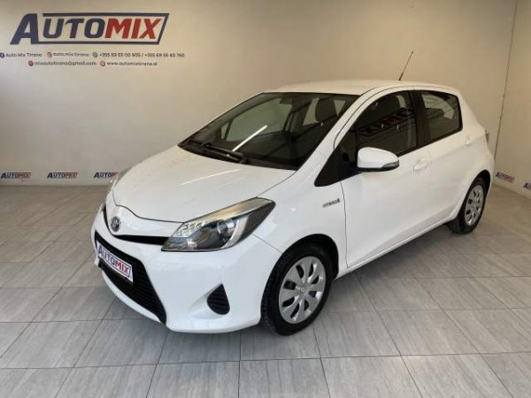 Tirane, shes makine Toyota YARIS Viti 2014, 10.400 Euro