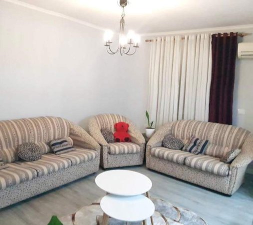 Tirane, jepet me qera apartament 2+1+BLK Kati 4, 85 m² 450 Euro (Kongresi I Lushnjes, mbrapa hotel Mondial)