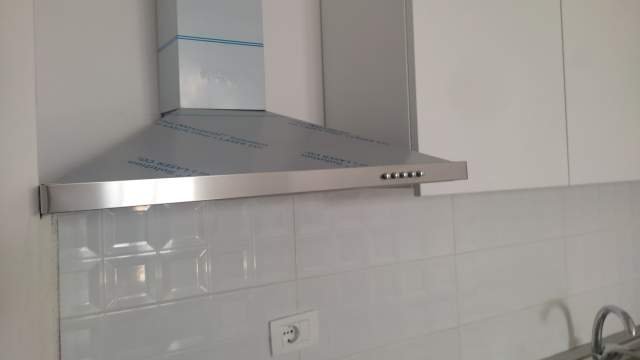 Tirane, jap me qera apartament 1+1+BLK Kati 4, 56 m² 40.000 leke (Spitali Amerikan 2, rr.Selaudin Zorba)
