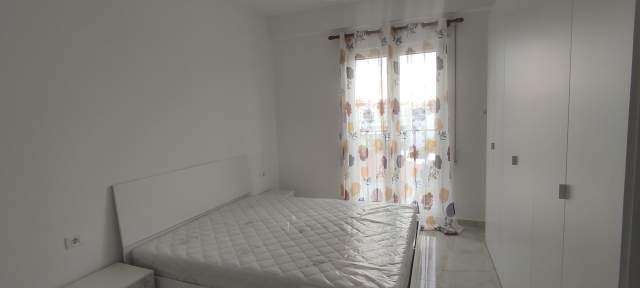 Tirane, jap me qera apartament 1+1+BLK Kati 4, 56 m² 40.000 leke (Spitali Amerikan 2, rr.Selaudin Zorba)