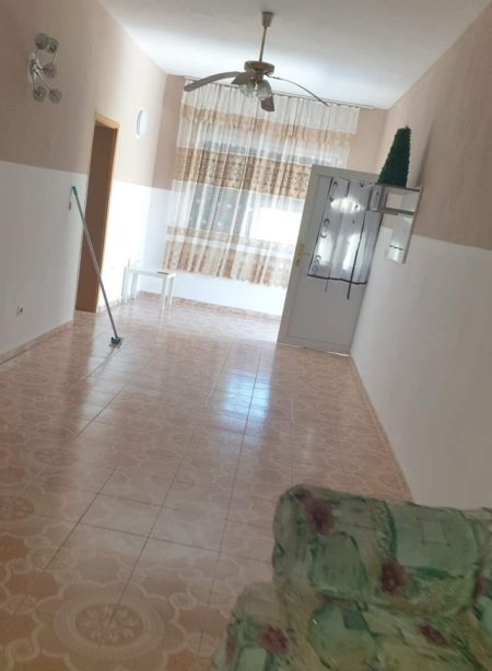 Tirane, jepet me qera apartament 3+1+A+BLK Kati 2, 140 m² 500 Euro (todi shkurti)