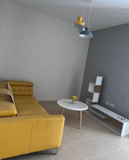 Tirane, jepet me qera apartament 1+1+BLK Kati 5, 57 m² 390 Euro