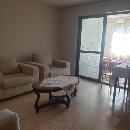 Tirane, jepet me qera apartament 2+1 Kati 4, 95 m² 400 Euro (rr. Durrsit)