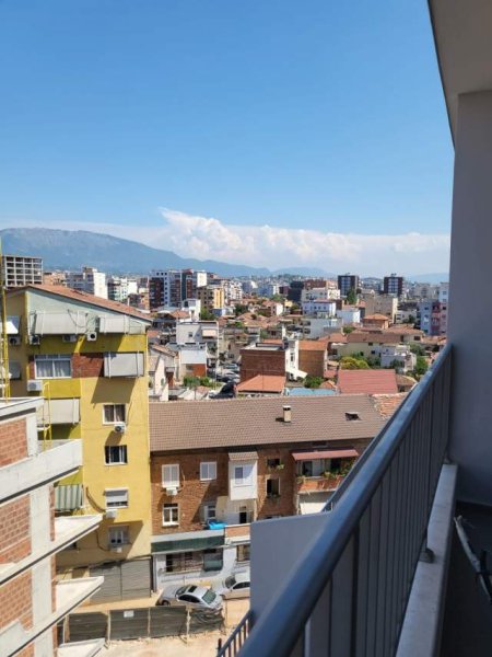 Tirane, jepet me qera apartament 3+1+BLK Kati 6, 112 m² 700 Euro (Rruga e Dibres)