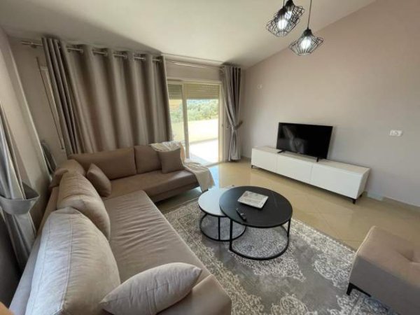 Tirane, jepet me qera Apartament 2+1+Verand Super Pamje 700 Euro (Kopshti Zoologjik) Great View