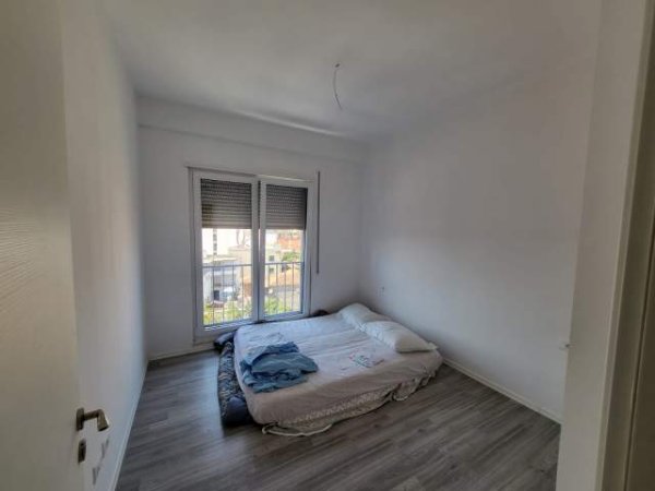 Tirane, jepet me qera apartament 3+1+BLK Kati 4, 119 m² 600 Euro (Rruga e Dibres)