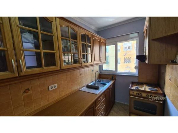 Tirane, shes apartament 1+1 Kati 3, 59 m² 48.000 Euro (kombinat)