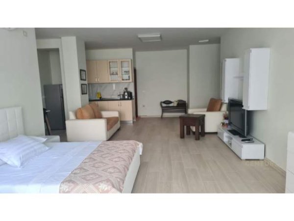Tirane, jepet me qera garsonier Kati 1, 54 m² 500 Euro