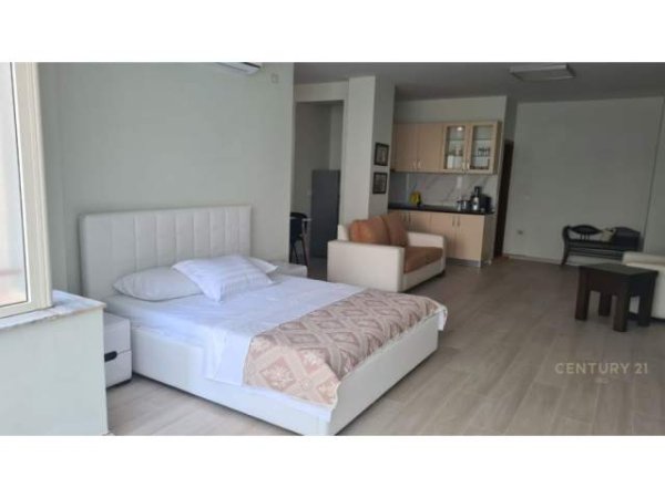 Tirane, jepet me qera garsonier Kati 1, 54 m² 500 Euro