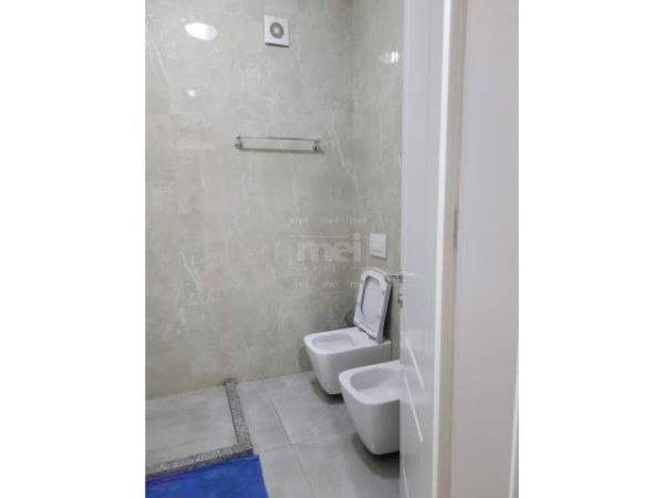 Tirane, jepet me qera apartament 1+1+BLK 58 m² 280 Euro (Kpshti Botanik)