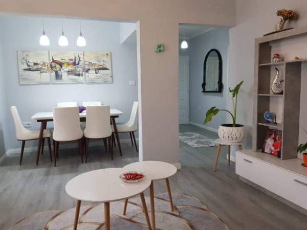 Tirane, jepet me qera apartament 2+1+A+BLK Kati 4, 90 m² 450 Euro (21 dhjetori)