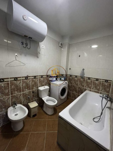 Tirane, jepet me qera apartament 1+1+BLK Kati 11, 72 m² 450 Euro/muaj  (Komuna e Parisit)