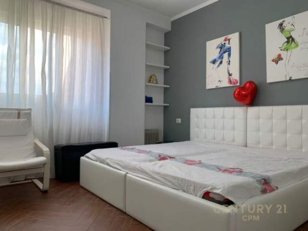 Tirane, jepet me qera apartament 2+1+BLK Kati 3, 111 m² 450 Euro (ali demi)