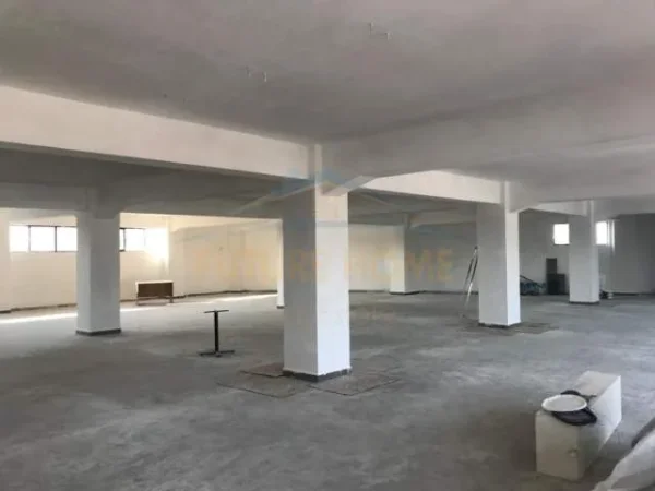 Durres, jepet me qera magazine Kati 0, 3.500 Euro (Shkozet)