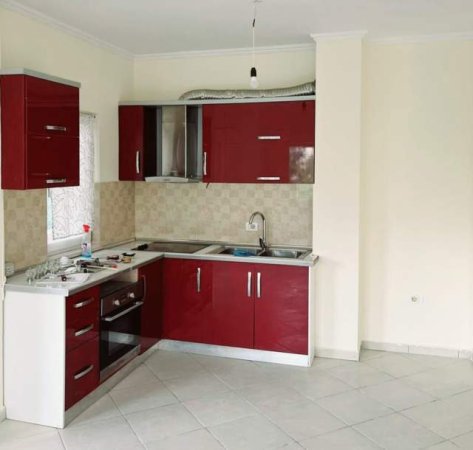 Tirane, jepet me qera apartament 2+1+BLK Kati 2, 112 m² 400 Euro (Liqeni thate)