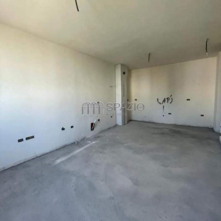 Tirane, shitet apartament 2+1+BLK Kati 5, 104 m² 84.000 Euro (Yzberisht)