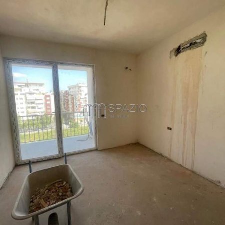 Tirane, shitet apartament 2+1+BLK Kati 5, 104 m² 84.000 Euro (Yzberisht)