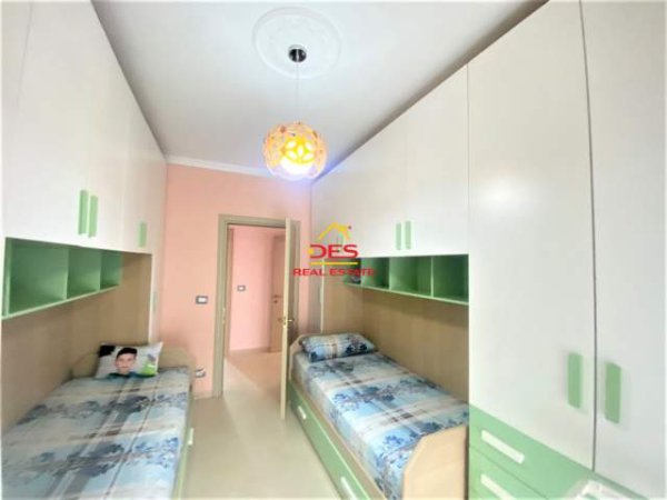 Durres, shitet apartament 2+1+BLK Kati 3, 101 m² 105.000 Euro (Rruga Vojsava)