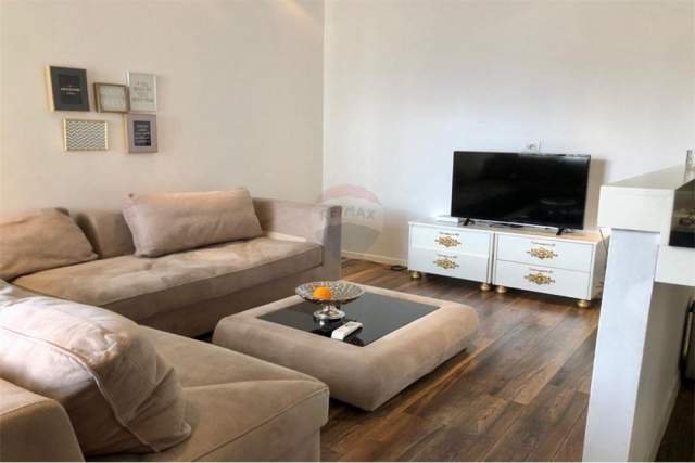 Tirane, jepet me qera apartament 2+1+BLK Kati 6, 100 m² 450 Euro (Astir)