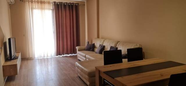 Tirane, jepet me qera apartament 2+1+BLK Kati 3, 94 m² 550 Euro (Komuna e parisit)