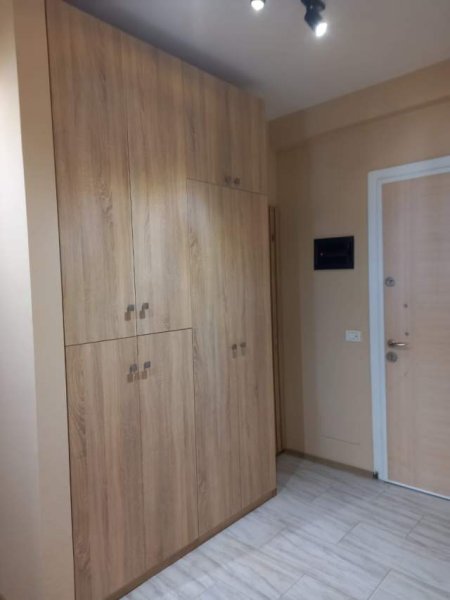 Tirane, jepet me qera apartament 2+1+BLK Kati 3, 94 m² 550 Euro (Komuna e parisit)