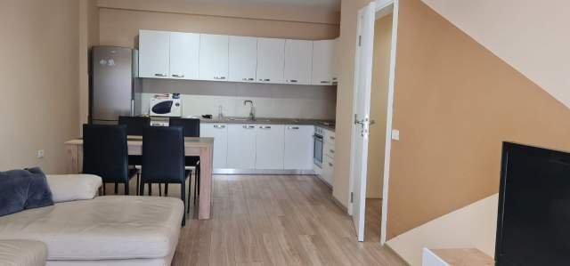 Tirane, jepet me qera apartament 2+1+BLK Kati 3, 94 m² 550 Euro (Komuna e parisit)