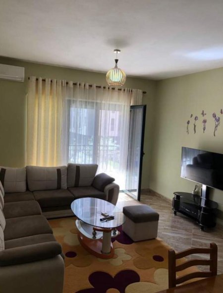 Tirane, jepet me qera apartament 2+1+BLK Kati 2, 110 m² 350 Euro (Rruga Nexho Konomi, ne kompleksin Green City)