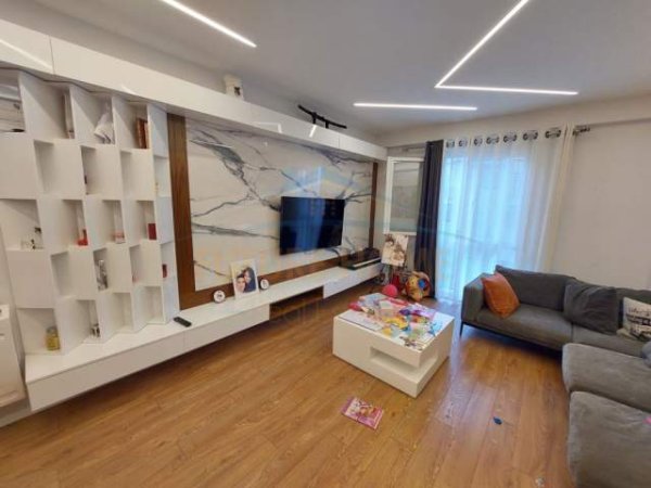 Tirane, shitet apartament 2+1+A+BLK Kati 4, 109 m² 143.000 Euro (Kompleksi Star, Rruga "Ndre Mjeda") PARK26961