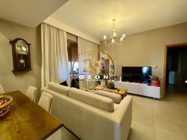 Apartament 3+1 me Qira, i Përshtatshëm për Biznes tek 21 Dhjetori!