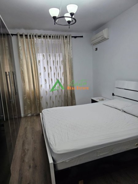 Vasil Shanto ofrojme per shitje apartament 2+1