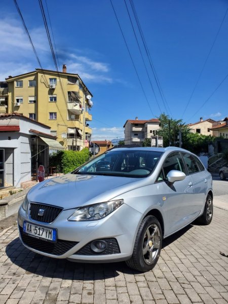 Shitet Seat Ibiza 1.6 nafte viti 2011