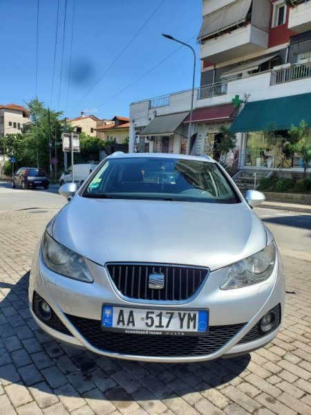 Shitet Seat Ibiza 1.6 nafte viti 2011