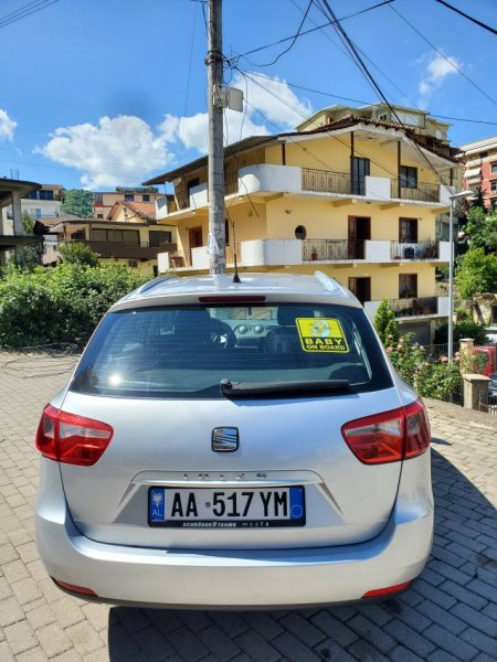 Shitet Seat Ibiza 1.6 nafte viti 2011