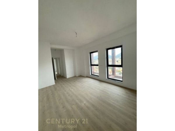 APARTAMENT 2+1 JAPIM ME QIRA TEK GARDEN BUILDING