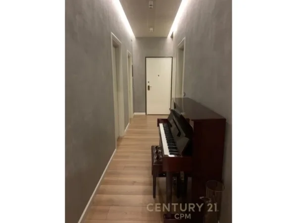 Apartament 2+2 për Qira në Hipoteka, Tiranë - 800.00€ | 125 m²