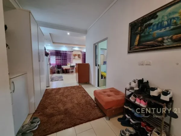 APARTAMENT 2+1 PER QIRA PRANE ISH UNIVERSITETIT EUROPIAN