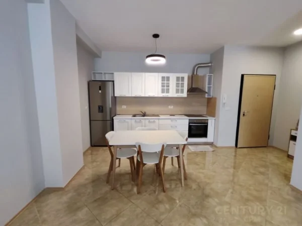 Apartament 2+1 për Qira në Ish Stacioni i Trenit!