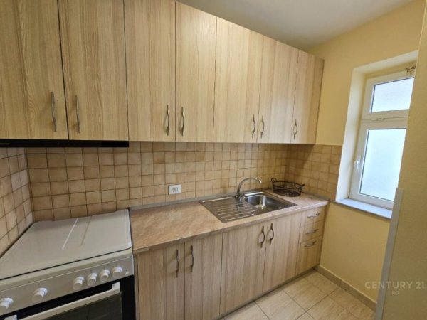 APARTAMENT 1+1 PER QIRA PRANE SHKOLLES MIHAL GRAMENO.